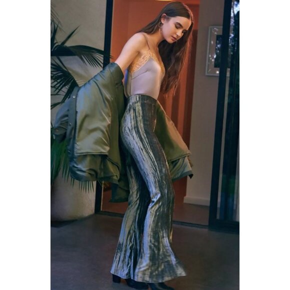 Urban Outfitters Womens Alura Velvet Flared Pants Size M Silver Metallic Party - Picture 2 of 12